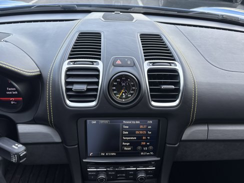 Used 2016 Porsche Cayman GT4 image 27