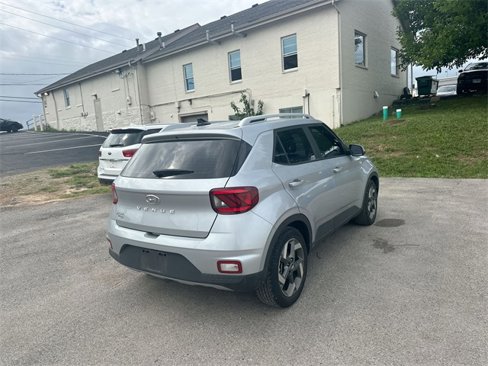 Certified 2022 Hyundai Venue SEL w/ Cargo Package image 29
