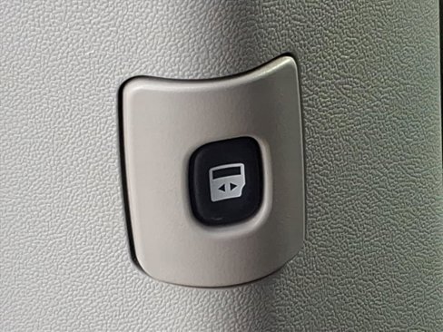 Used 2008 Chrysler Town & Country Touring image 23