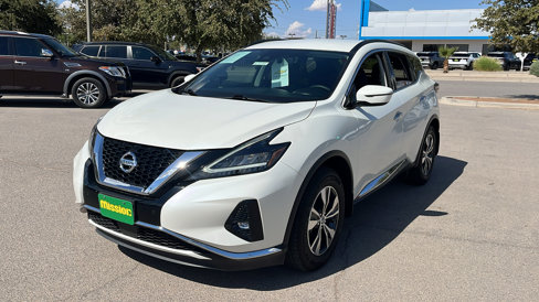 Used 2022 Nissan Murano SV image 3