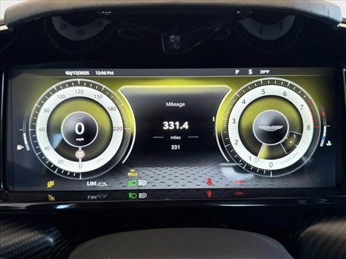 New 2025 Aston Martin V8 Vantage Coupe image 17