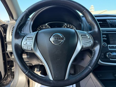 Used 2016 Nissan Altima 2.5 SV image 10