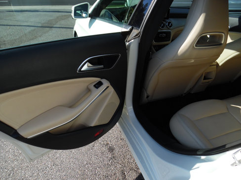 Used 2014 Mercedes-Benz CLA 250 image 17