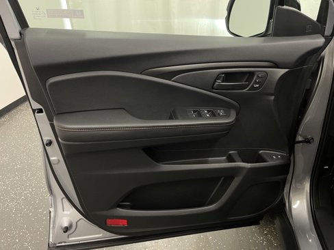 Used 2024 Honda Passport TrailSport image 9