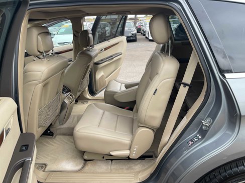Used 2011 Mercedes-Benz R 350 4MATIC image 11