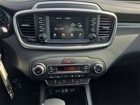 Used 2020 Kia Sorento LX w/ LX I4 Convenience Package image 22