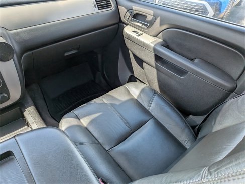 Used 2013 Chevrolet Suburban LT w/ Suspension Package, Off-Road image 16