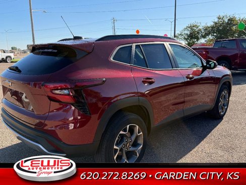 Used 2024 Chevrolet Trax LT image 7