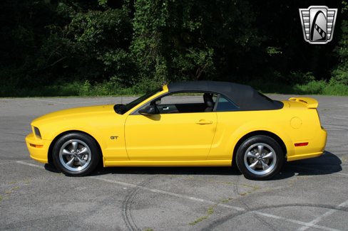 Used 2006 Ford Mustang GT image 25