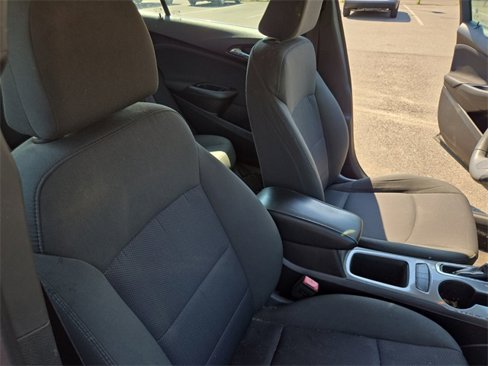 Used 2017 Chevrolet Cruze LT image 30