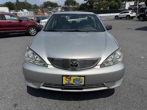 Used 2005 Toyota Camry image 2