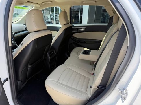 Used 2022 Ford Edge SEL w/ Convenience Package image 13