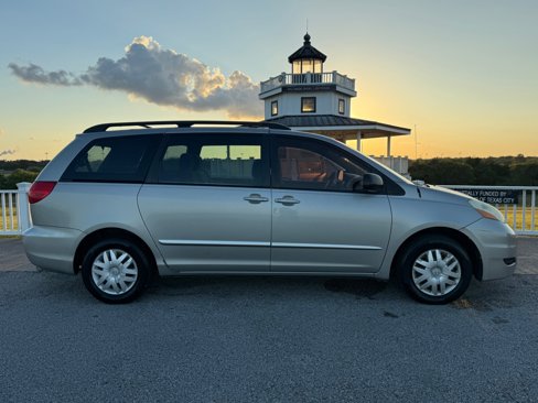 Used 2006 Toyota Sienna CE image 4