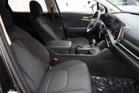 Used 2025 Kia Sportage LX image 64