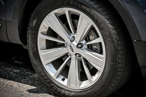 Used 2019 Ford Explorer Limited image 2