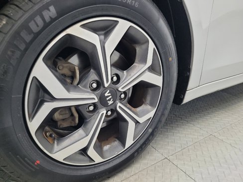 Used 2019 Kia Forte LXS image 31