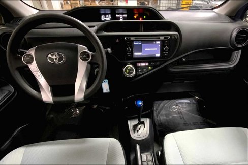 Used 2015 Toyota Prius C One image 15