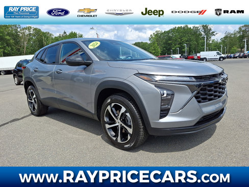 Certified 2024 Chevrolet Trax RS w/ Driver Confidence Package image 1