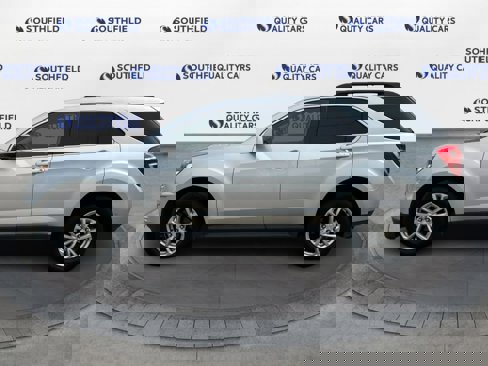 Used 2017 Chevrolet Equinox LT w/ Convenience Package image 3