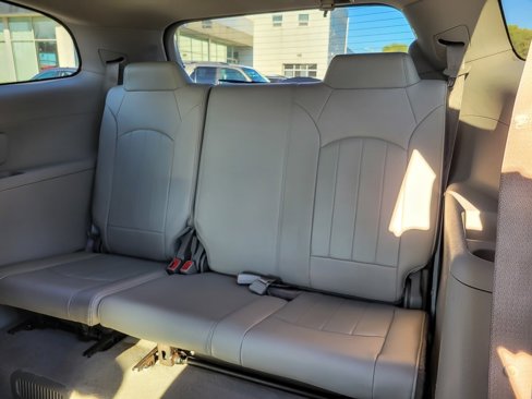 Used 2015 Buick Enclave Leather image 9