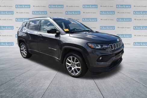 Used 2022 Jeep Compass Latitude image 3