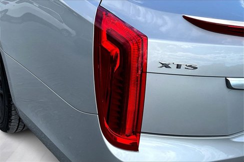 Used 2017 Cadillac XTS Luxury image 20