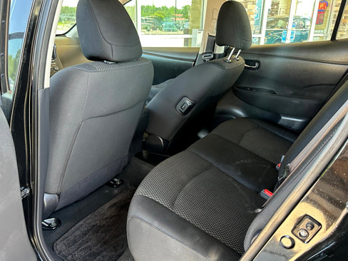 Used 2015 Nissan Leaf S w/ Charge Package image 12
