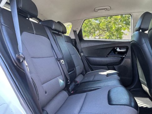 Used 2022 Kia Niro EX w/ Cold Weather Package image 26