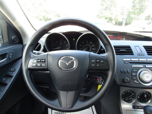 Used 2011 MAZDA MAZDA3 i Touring image 23
