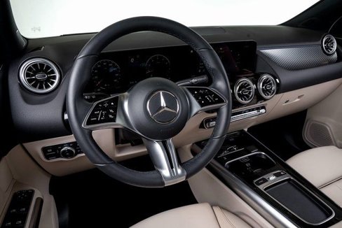 Used 2024 Mercedes-Benz GLA 250 4MATIC image 27