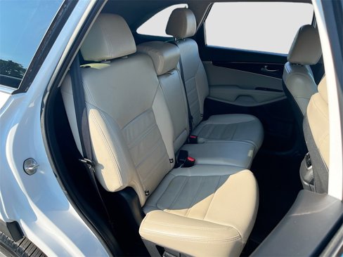 Used 2020 Kia Sorento LX w/ LX I4 Convenience Package image 26