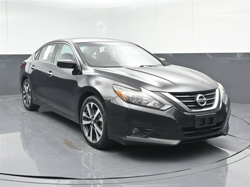 Used 2017 Nissan Altima 2.5 SR image 1