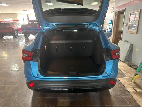 New 2025 Chevrolet Trax RS w/ Sunroof Package image 5
