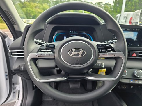 New 2025 Hyundai Elantra SE w/ Cargo Package image 19