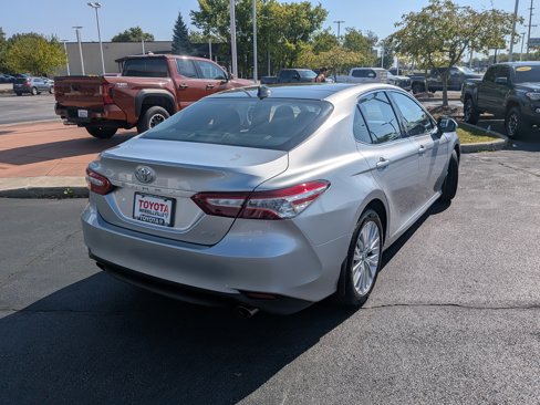 Used 2018 Toyota Camry XLE image 8