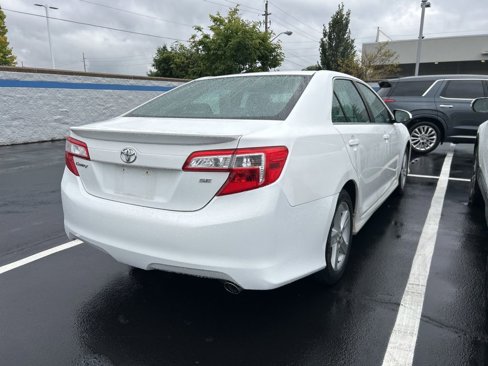 Used 2013 Toyota Camry SE image 3