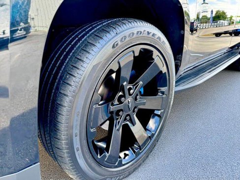 Used 2019 Chevrolet Suburban LS image 10