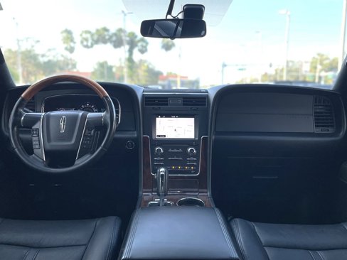 Used 2016 Lincoln Navigator L Select image 5