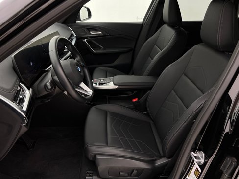 Certified 2025 BMW X1 xDrive28i w/ Convenience Package image 11