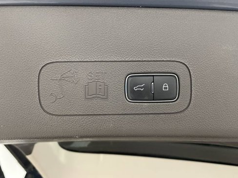 Used 2021 Lincoln Aviator Reserve image 17