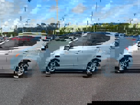 Used 2013 Toyota Prius V Three image 3