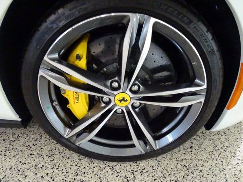 Used 2019 Ferrari GTC4Lusso image 13