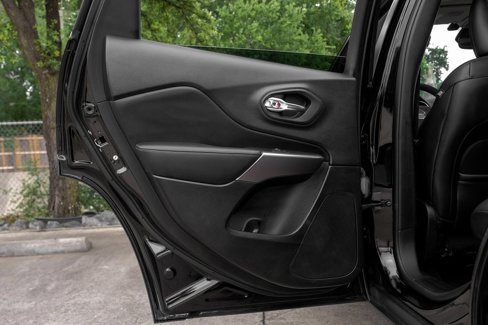 Used 2021 Jeep Cherokee Limited w/ Elite Package image 58