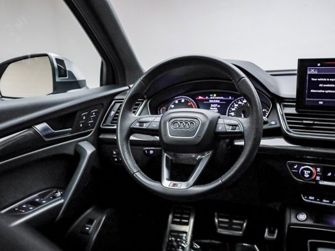 Used 2022 Audi SQ5 Premium w/ Convenience Package image 16