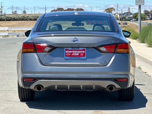 Used 2022 Nissan Altima 2.5 SR image 5