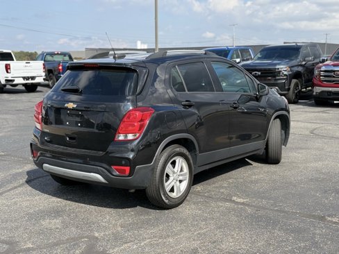 Used 2021 Chevrolet Trax LT w/ Driver Confidence Package image 2