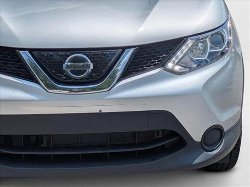Used 2019 Nissan Rogue Sport S image 9