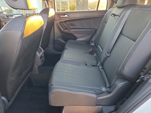 Used 2022 Volkswagen Tiguan SE image 13
