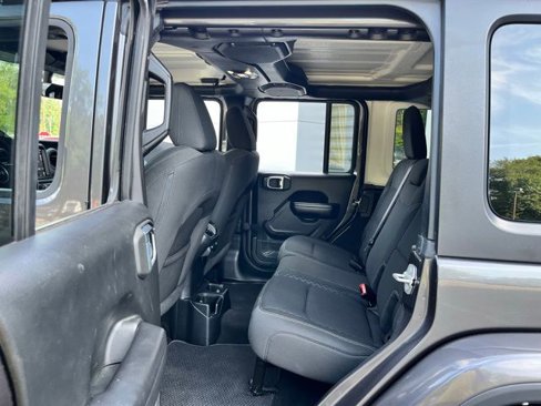 Used 2021 Jeep Wrangler Unlimited Sport image 17