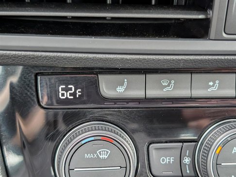 Used 2024 Volkswagen Jetta SE image 25